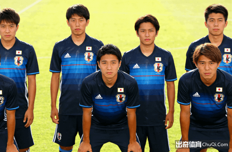 泰山后卫王,彤受伤离场,救护车火速,PG电子官网,PG电子试玩,PG电子模拟器,PG电子平台,PG电子下载